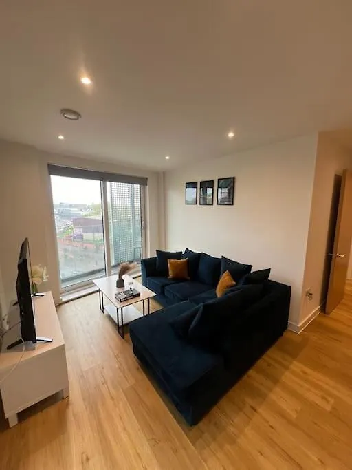 2 Bed Corner Apartment With Gym-1
