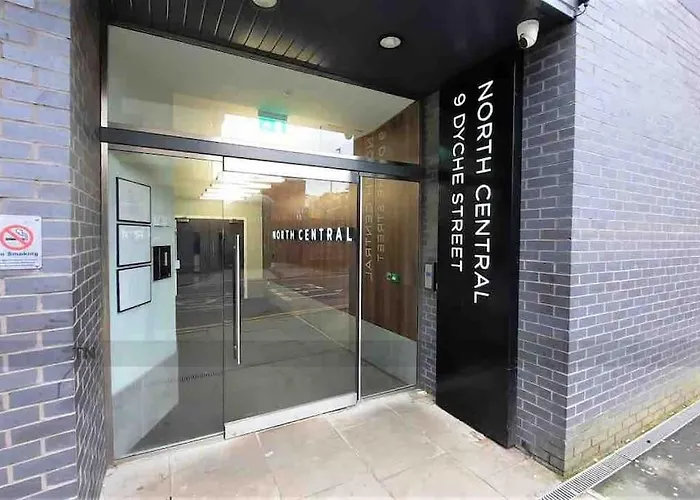 Stylish 2 Bedroom Apartment